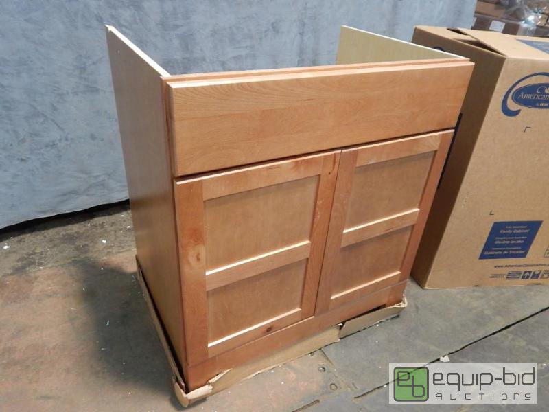 lot 2436 image: American Classic Vanity