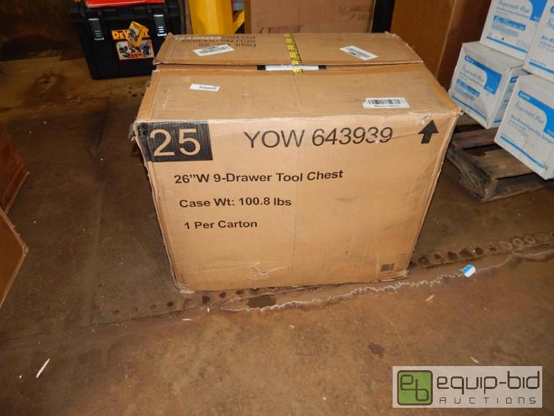 lot 2483 image: Husky 26 9-Drawer Tool Chest