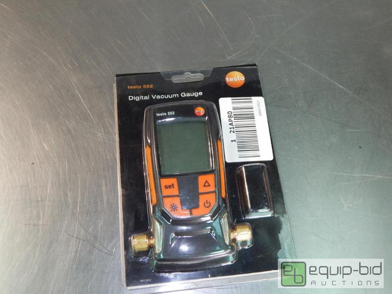 lot 2516 image: Testo Digital Vacuum Gauge