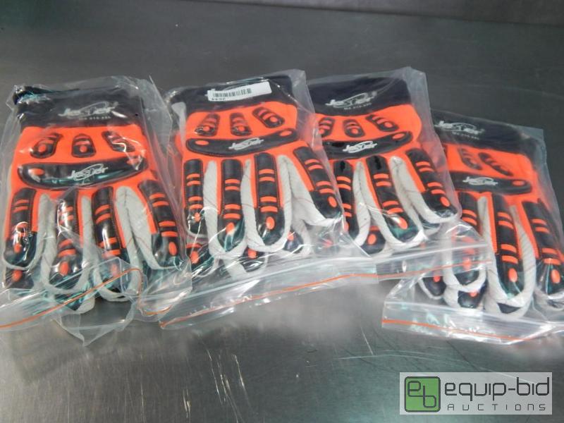 lot 2535 image: Lot of 4 Jester High Impact Gloves