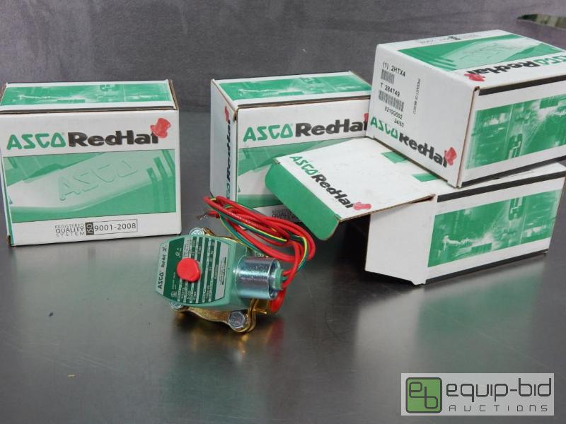 lot 2605 image: Lot of Electrical Hardware