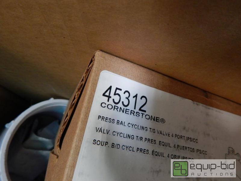 lot 2642 image: Lot of Misc