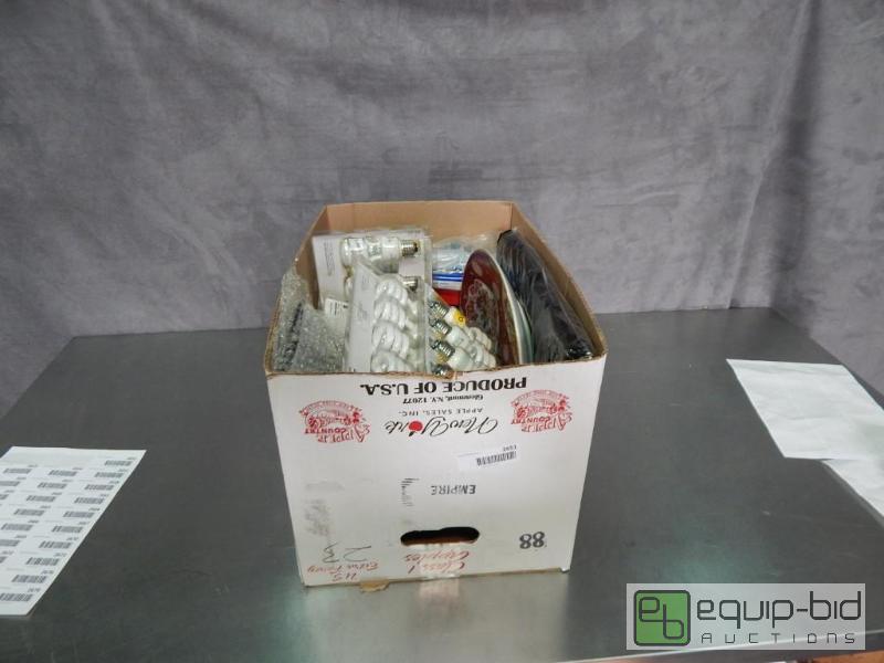 lot 2651 image: Lot of Misc