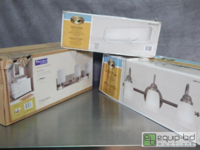 lot 2659 image: Lot of Indoor Lighting Fixtures