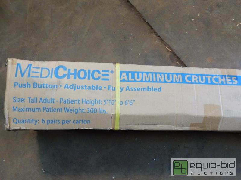 lot 2721 image: MediChoice Aluminum Crutches