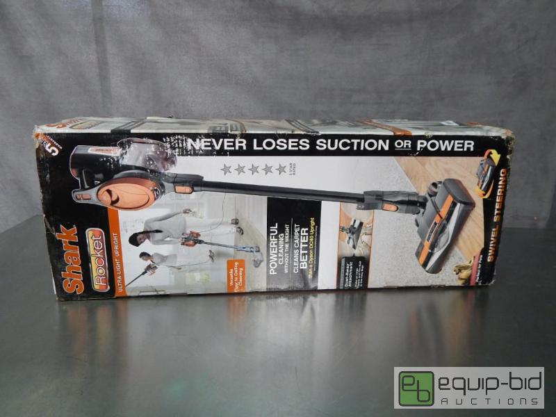 lot 2747 image: Shark Rocket Vac Store Return Untested Inspect