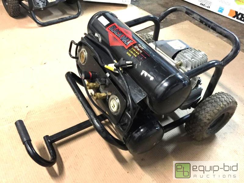 lot 5199 image: Black Max RE0880504 air compressor Five gallon capacity 125 maximum psi 120V Single phase 60Hz