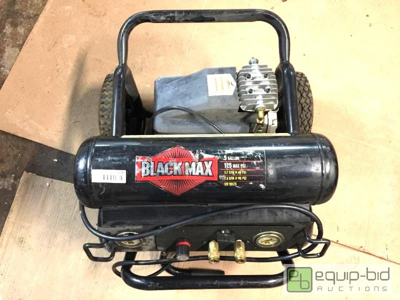 lot 5200 image: Black Max RE0880504 air compressor- RECONDITIONED