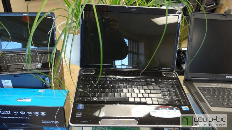 lot 101 image: Intel Core Satelite A505 Refurbished Laptop