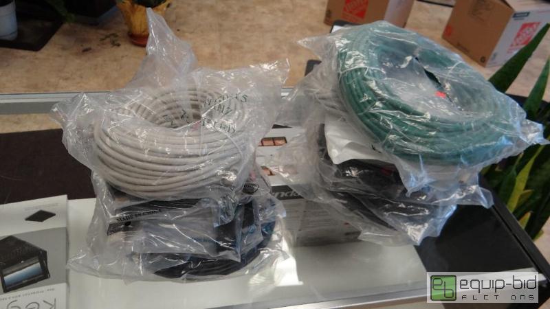 lot 126 image: Misc. Lot of Computer Cables & Cords