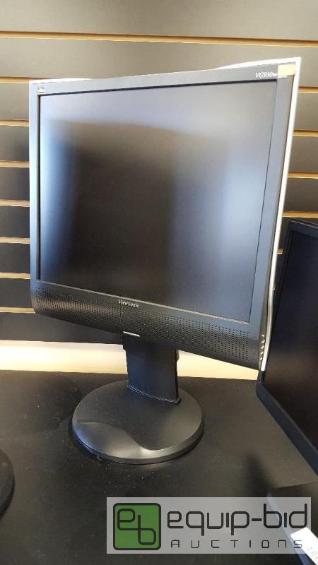 lot 3116 image: Dell LCD Monitor