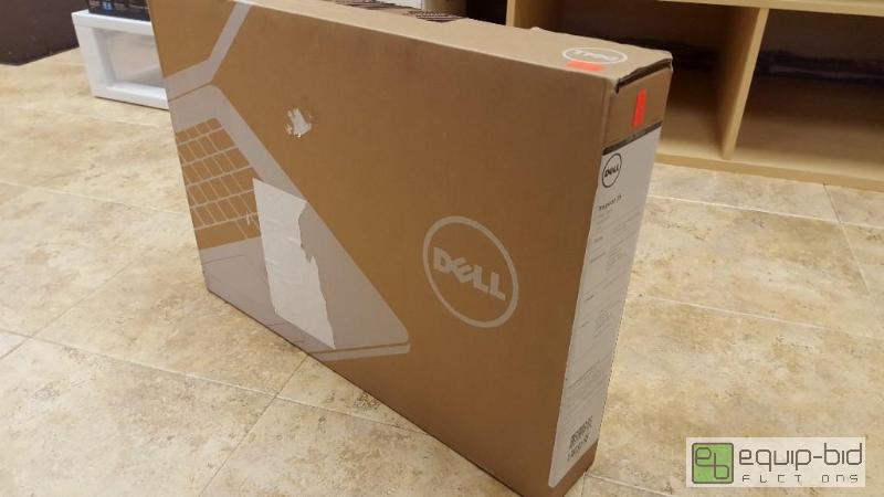 lot 3131 image: Dell 5000 Series Lcd Monitor