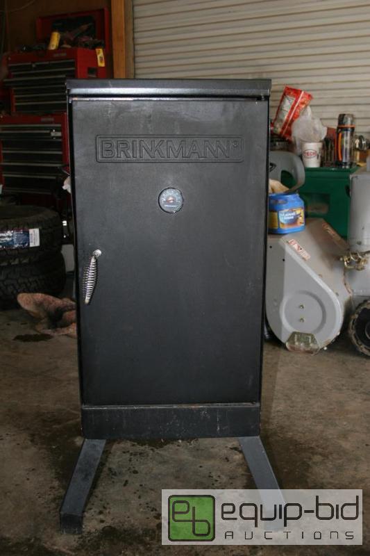 lot 2013 image: Brinkman smoker, 39&quot tall, 16&quot wide...