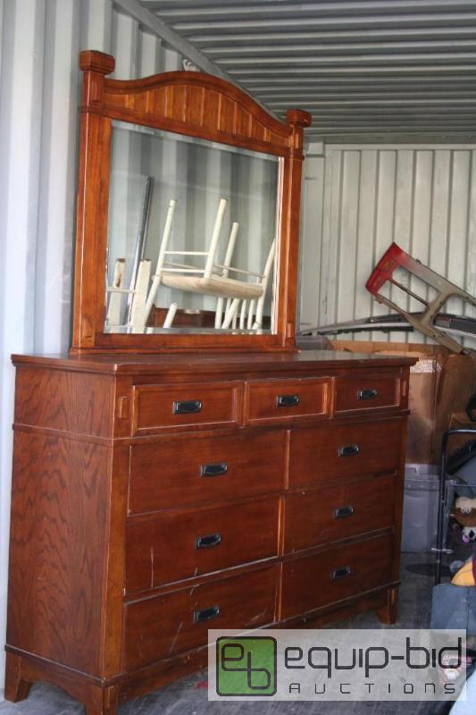 lot 2027 image: Dresser with mirror 42&quot top of dresser, ...