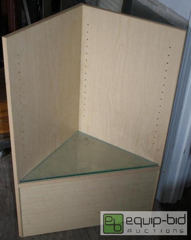 lot 2048 image: Corner display case 38&quottall 26&quot wid...