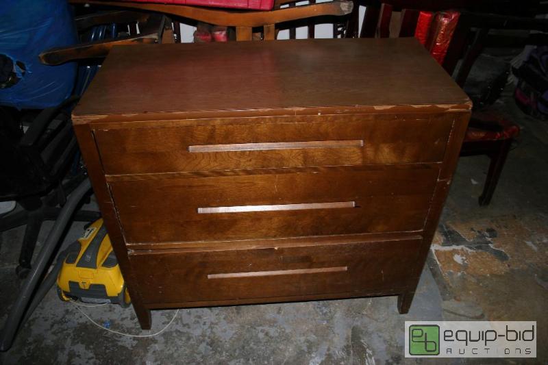 lot 2057 image: Wood dresser with 3 drawers. 35&quottall 39&...