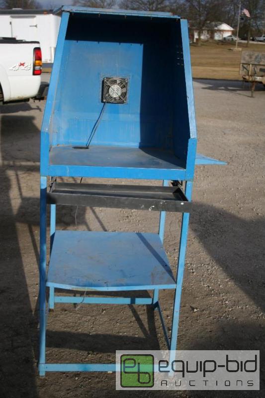 lot 2061 image: Metal shop computer station62&quotx35&quot...