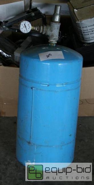 lot 2073 image: 15 GA. air tank...