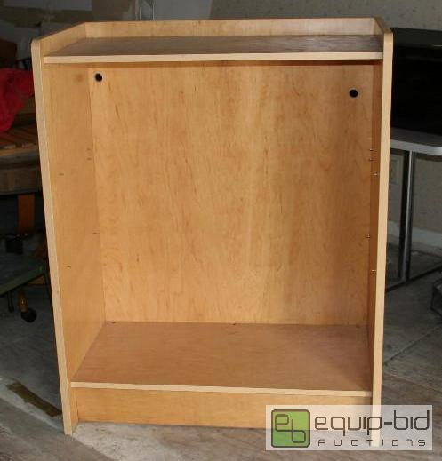 lot 2086 image: Display cabinet with glass shelf. 48&quottal...
