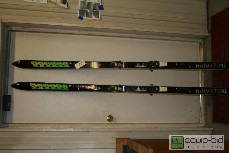 lot 2099 image: A pair of TWC Com 7.3 snow skis 80&quot long...