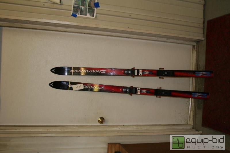 lot 2100 image: A pair of Dynastar Progressive Profile snow s...