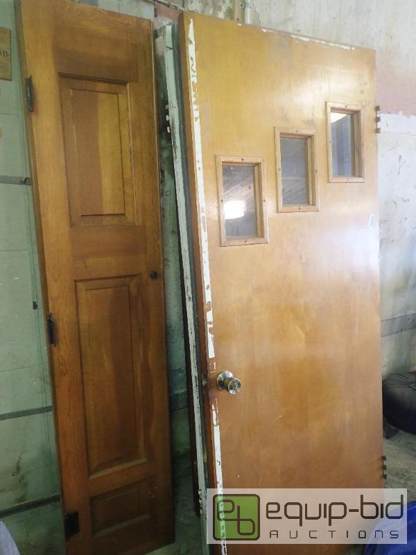 lot 2706 image: Lot of Solid Doors