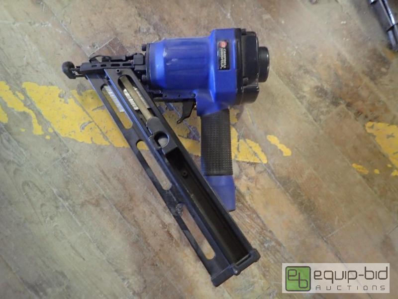 lot 2761 image: Cambell Hausfeld Angle Finish Nailer