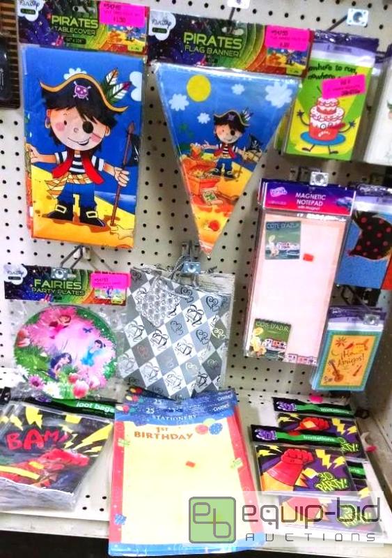 lot 3165 image: 50 packs Party Goods, Table Cover, Banners, I...