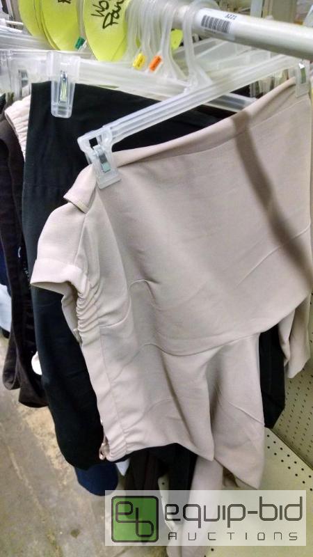lot 3221 image: 26 pcs Various womens clothing, may include p...