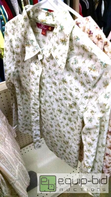 lot 3224 image: 28 pcs Various womens clothing, may include p...