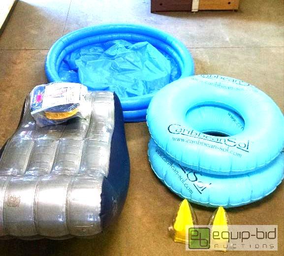 lot 4034 image: Inflatable chair, inflatable pool about 36 in...