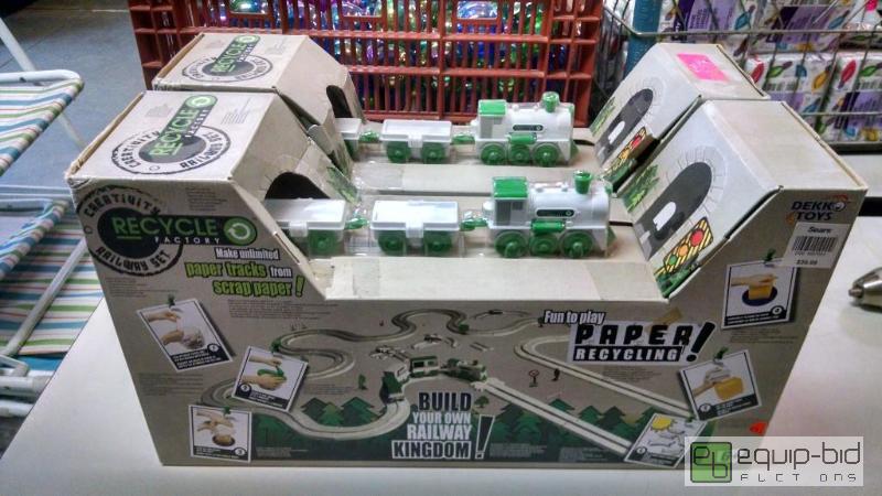 lot 4090 image: Qnty 2 Dekko Toys Recycle Factory Toy Train S...