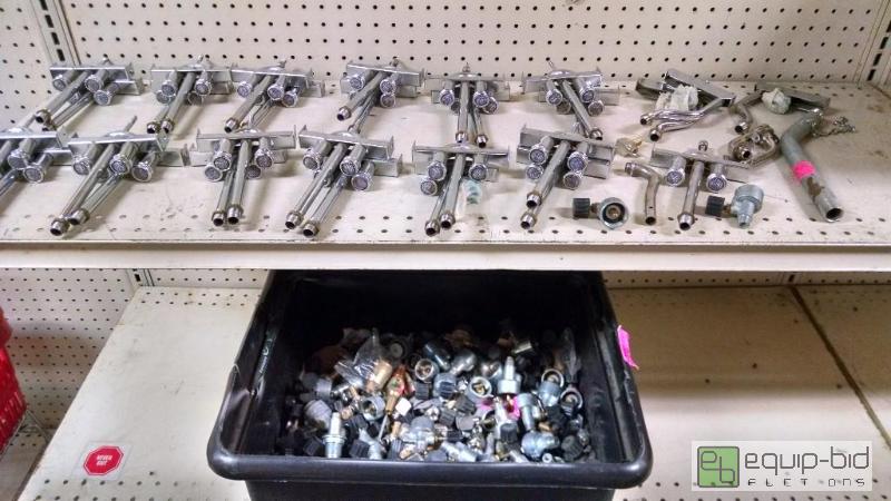 lot 4116 image: 1 tub approx 200 pcs lantern parts...