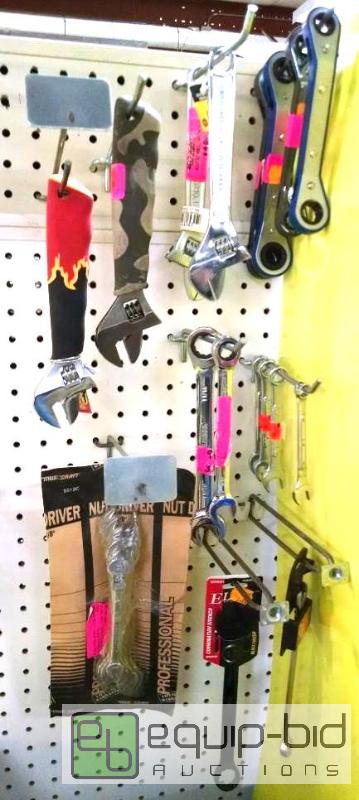 lot 4214 image: 4 adjustable wrenches, 6 ratchet wrenches , 7...