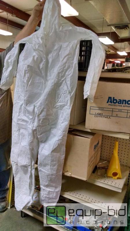 lot 4235 image: 1 case of 25 pcs protective coverall for pain...