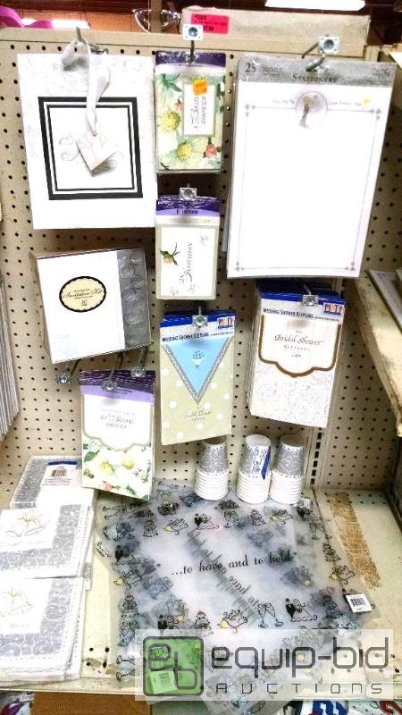 lot 4239 image: Approx 60 wedding items, includes bags, brida...