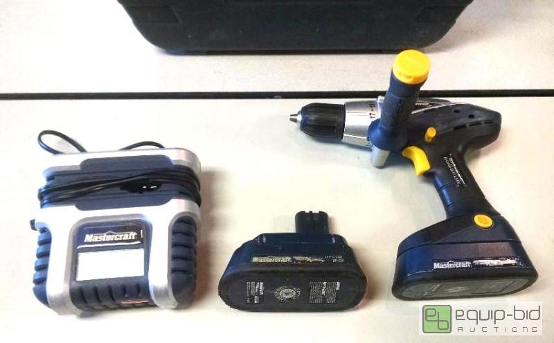 lot 4300 image: MasterCraft 18v NI-CD Drill 54-3602-2...