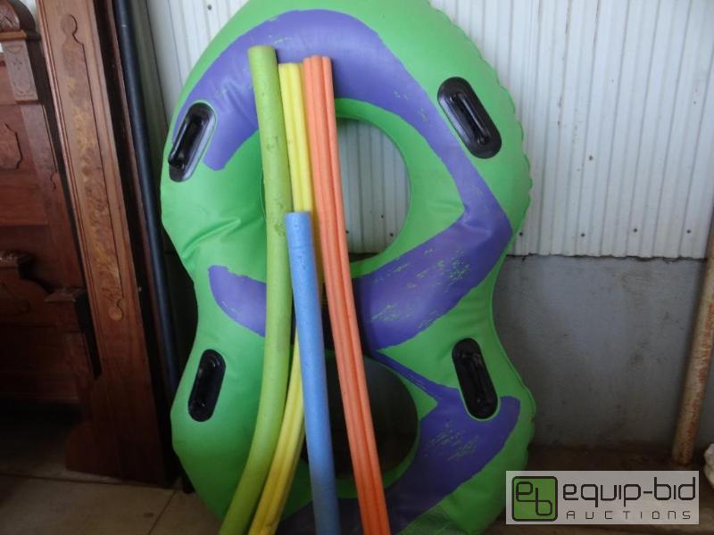 lot 605 image: Lot of pool toys....