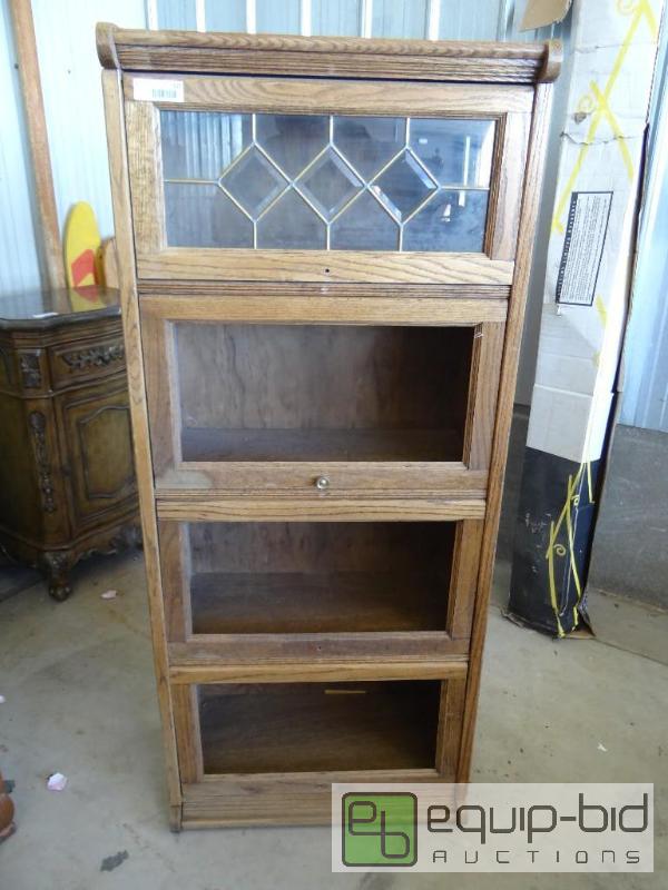 lot 615 image: Lawyers style bookshelf.  3 panes of glass mi...