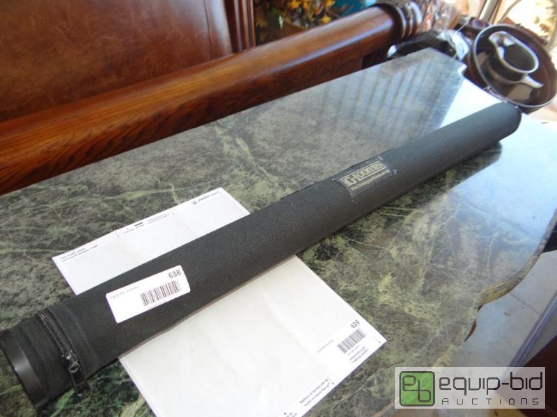 lot 638 image: G-Loomis 9ft, 8WT 4 pc GL3 fishing rod with s...