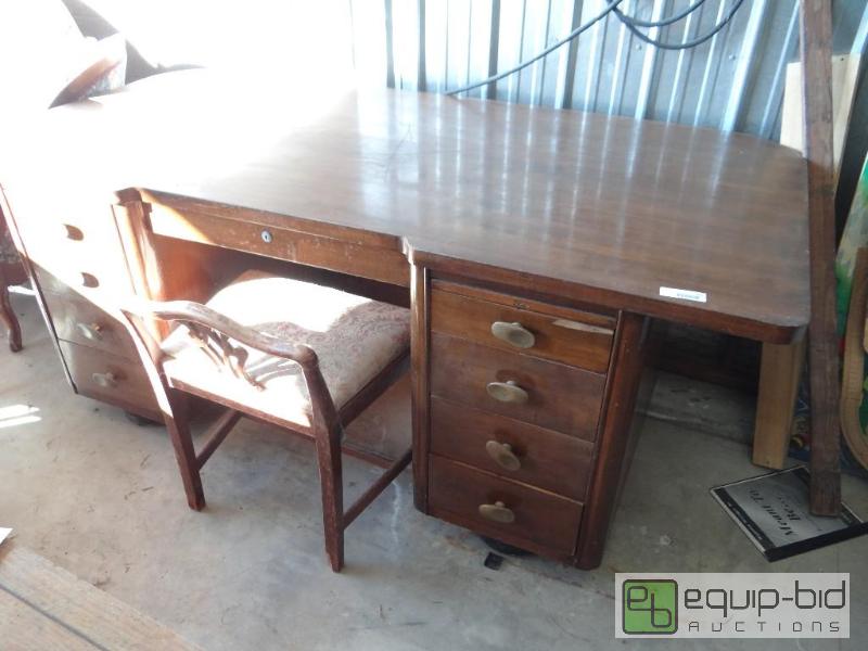 lot 651 image: Large solid wood executive desk with chair....