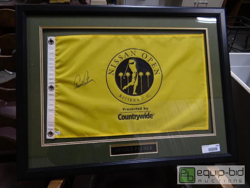 lot 699 image: Professionally framed golf flag signed by Arn...