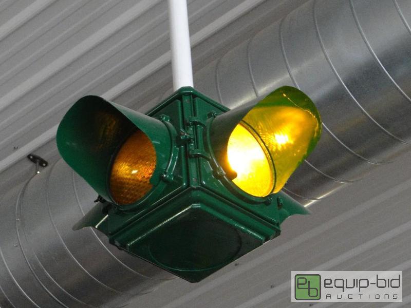 lot 733 image: Blinking 4 way full size traffic signal.  Wor...