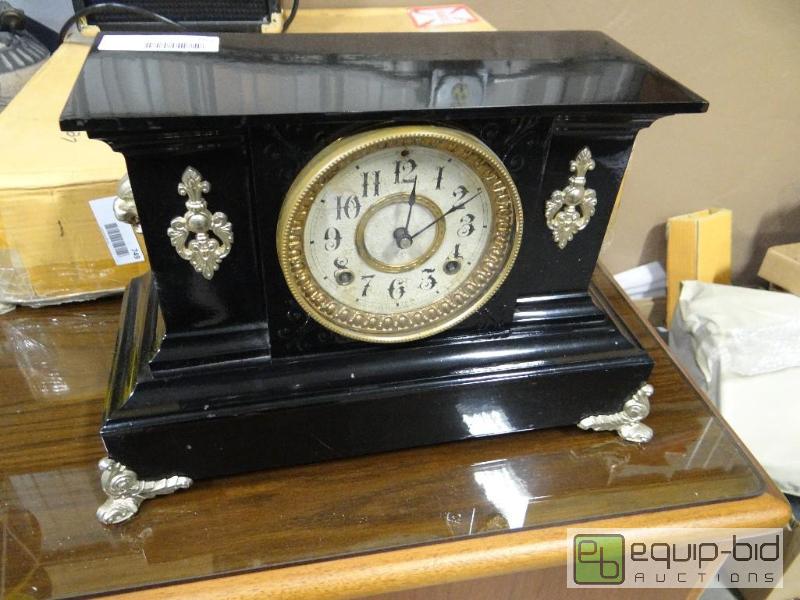 lot 752 image: Antique Ansonia mantel clock....