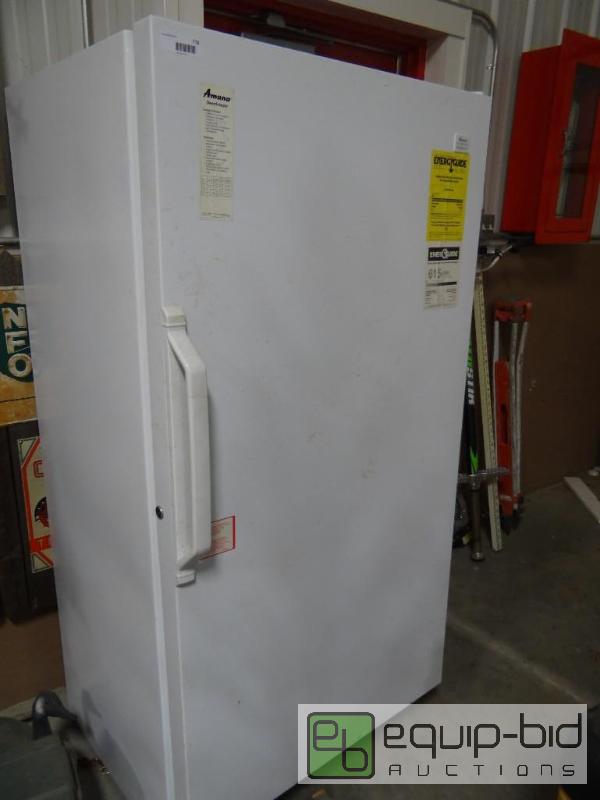 lot 778 image: Amana&nbsp19.7 cubic foot upright freezer. W...