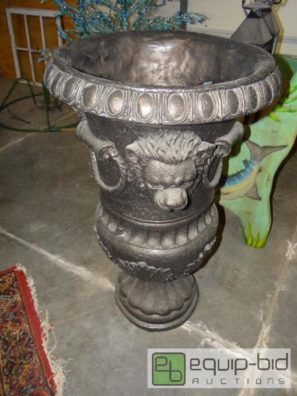 lot 789 image: Lion head urn &amp 2 hanging candle holders....