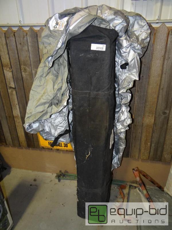 lot 817 image: Folding Quick shade canopy with carry bag....