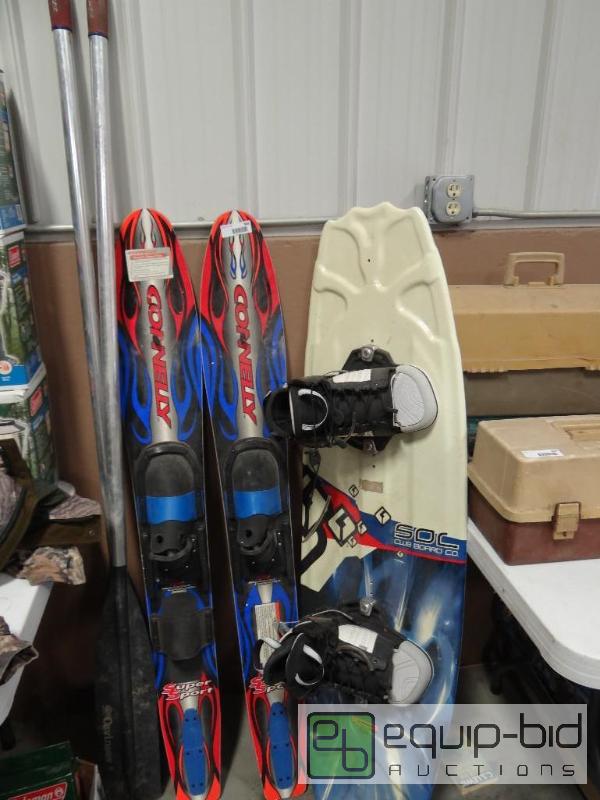 lot 840 image: Sol club board, pair of Connelly water skis ...