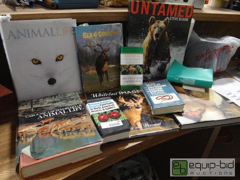 lot 860 image: Lot of 11 various wildlife books....