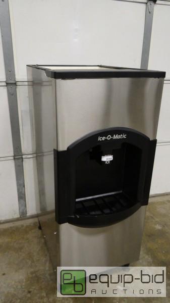 lot 134 image: New Ice-O-Matic 120LB Ice BinDispenser